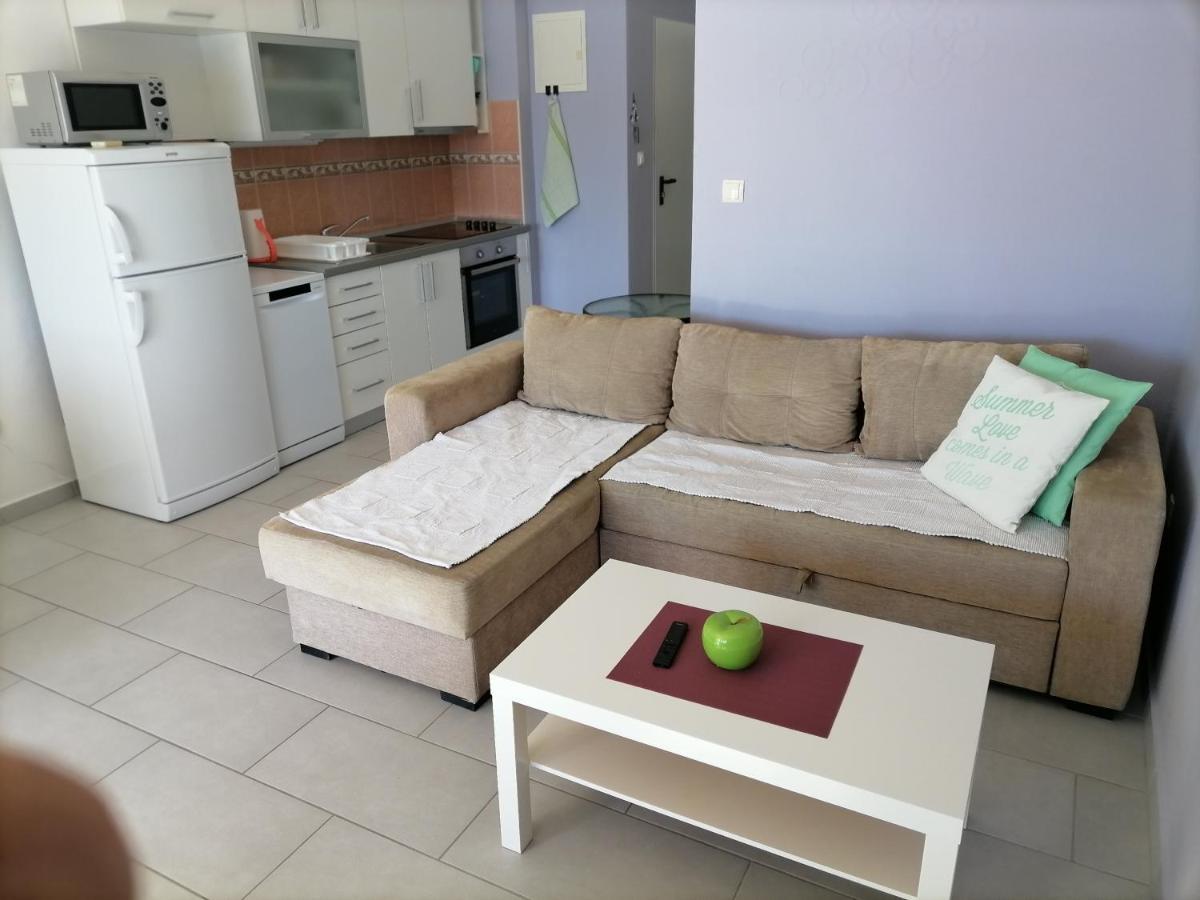 Apartman Sutalo Комарна Екстер'єр фото