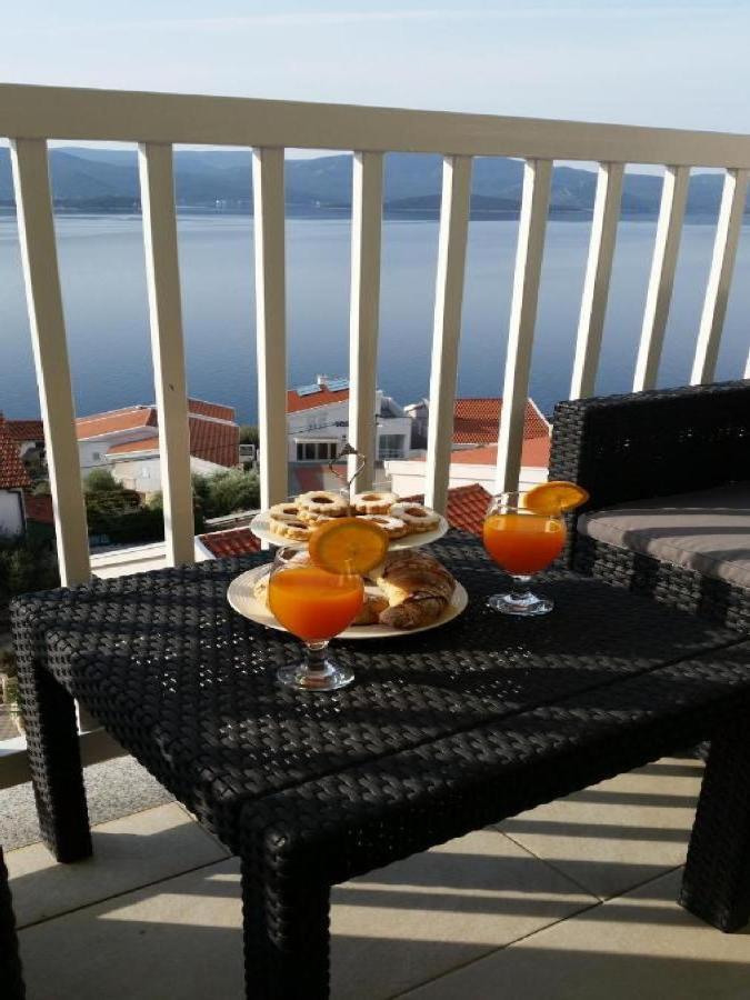 Apartman Sutalo Комарна Екстер'єр фото