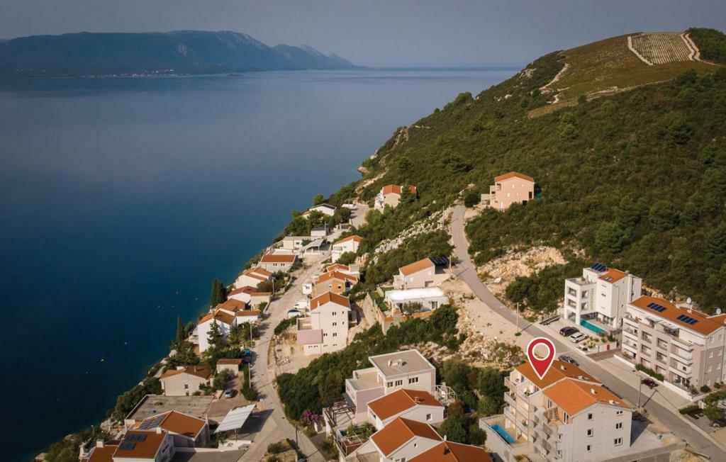 Apartman Sutalo Комарна Екстер'єр фото